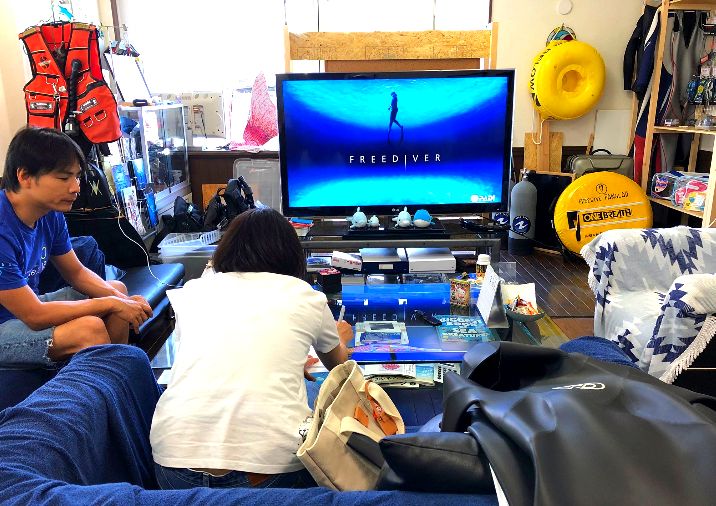 PADIフリーダイバーコースの学科風景